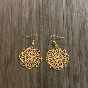 Elegant Gold Filigree Earrings